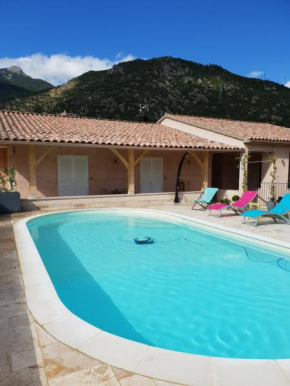 Hotels in Castirla